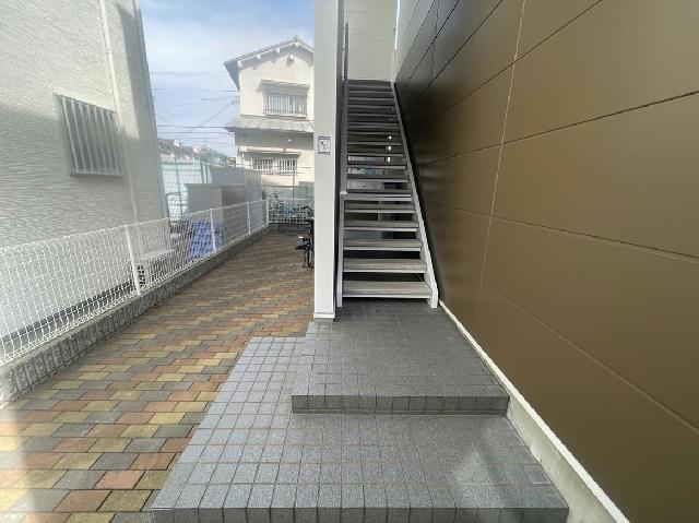レオパレスSERAPH 101 1K 堺市北区の貸アパートの物件情報