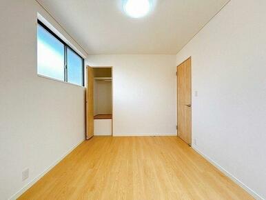 「２階北西側洋室」約６帖のお部屋です。