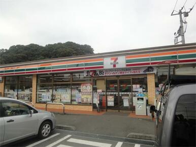 セブンイレブン　横浜坂本町店
