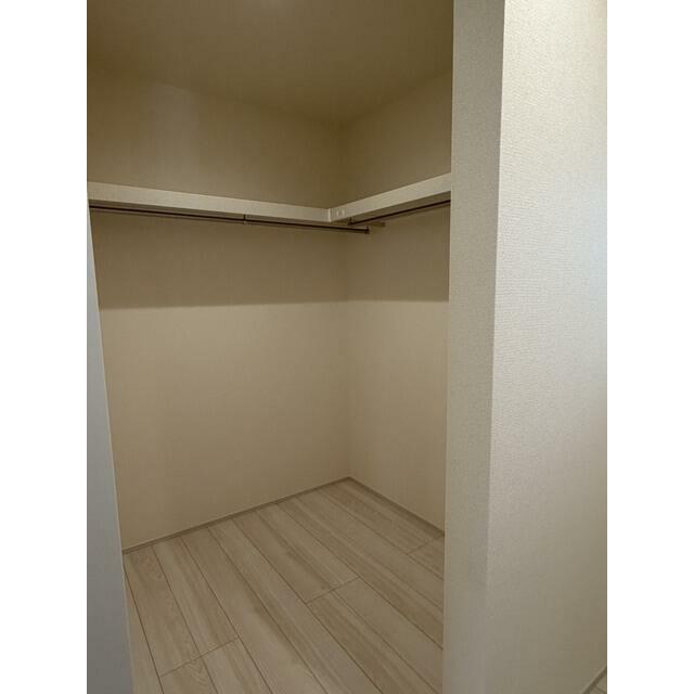 「今日は何着ていこう？」そんな楽しみを味わえる暮らし（1号棟）