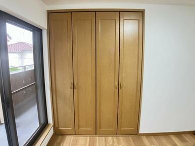 2F南西側洋室　収納