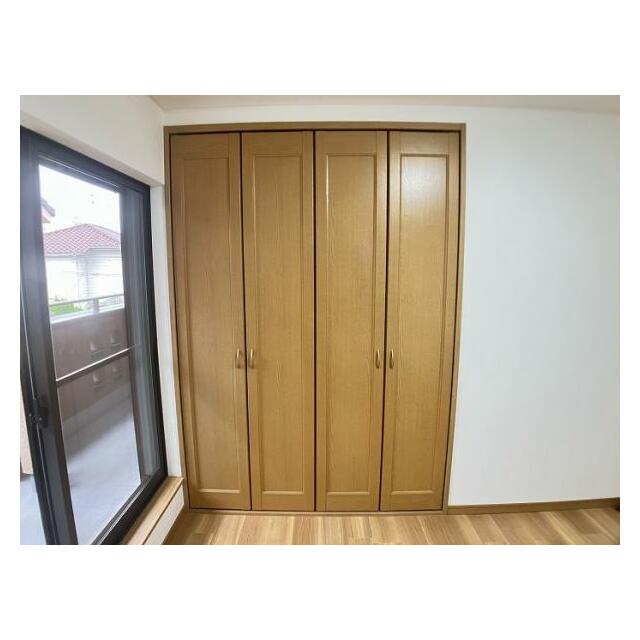 2F南西側洋室　収納