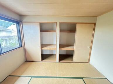 2階8帖和室収納