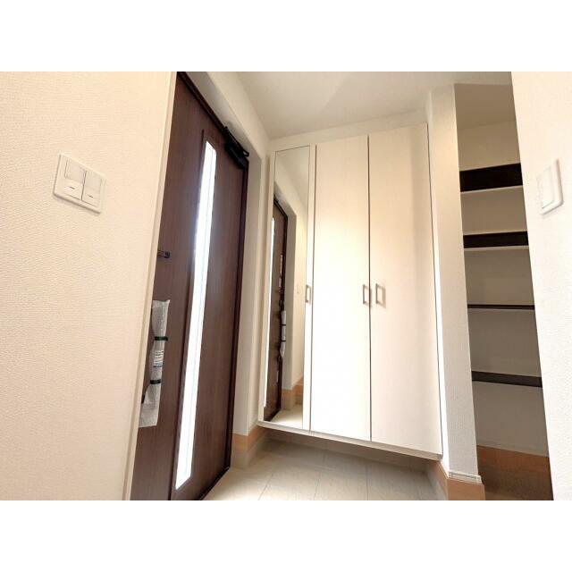 玄関 (5)号棟 2025年7月撮影