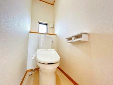 トイレ「１階２階の２か所にトイレがあり快適な生活を送れそうです。」
