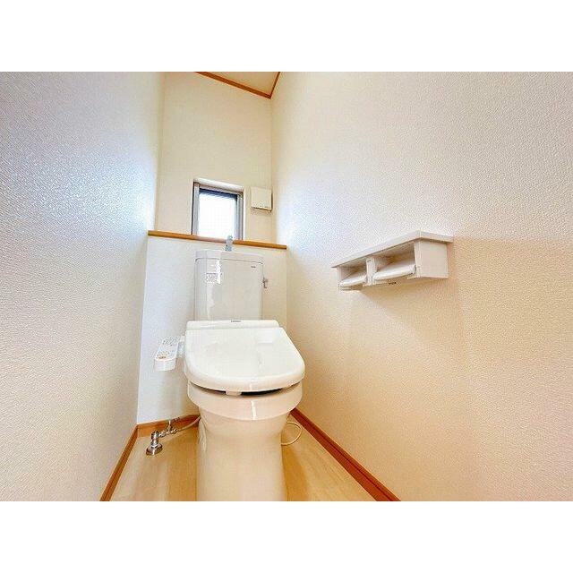 トイレ「１階２階の２か所にトイレがあり快適な生活を送れそうです。」