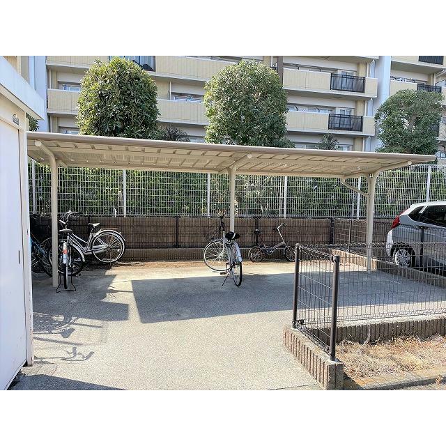 屋根付き駐輪場