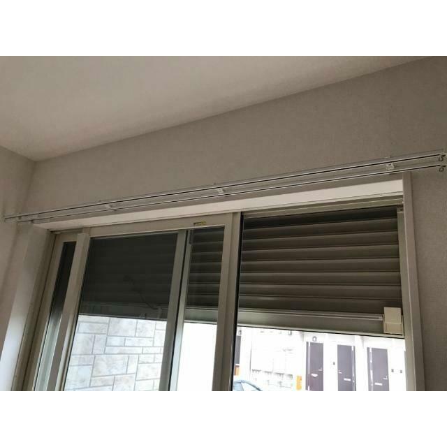 窓シャッター付き