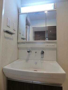 ※同じ間取りの別室の画像です