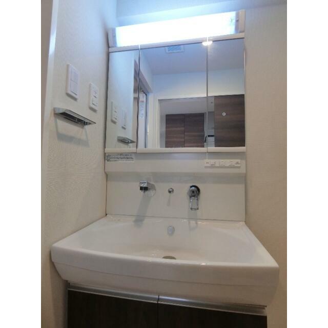 ※同じ間取りの別室の画像です