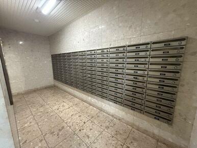 郵便ポストも完備されています♪