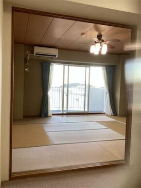 広々１０帖の和室でお寛ぎいただけます