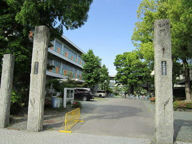 横須賀小学校