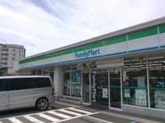 ファミリーマート　秀栄多摩落合店