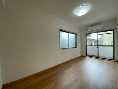 天井・壁クロス全張替！床もフロアタイル新設！