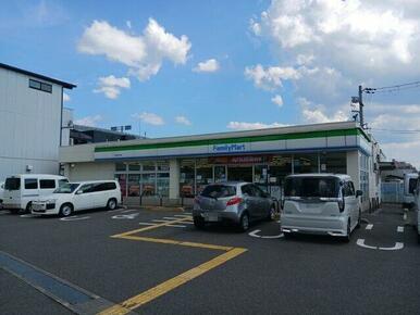 ファミリーマート 竹田松林町店