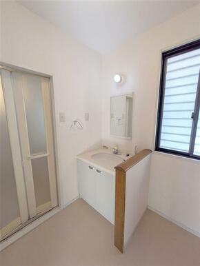 1F洗面台です。