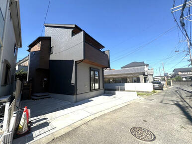 【外観写真】全居室に収納を備えた3LDKプラン。機能的な収納設計により、住空間をすっきりと保てます！