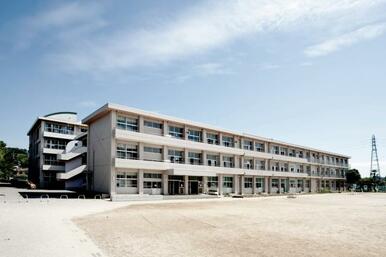 豊府小学校