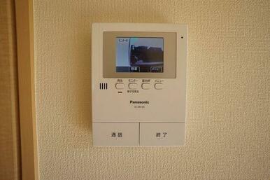 録画機能付きのカラーテレビドアホンです。