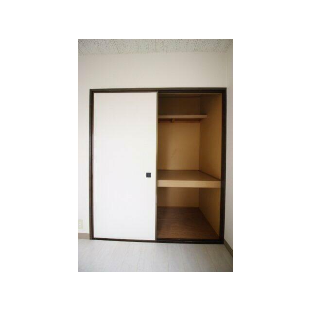 十分な収納スペースがあります（2階同タイプ）