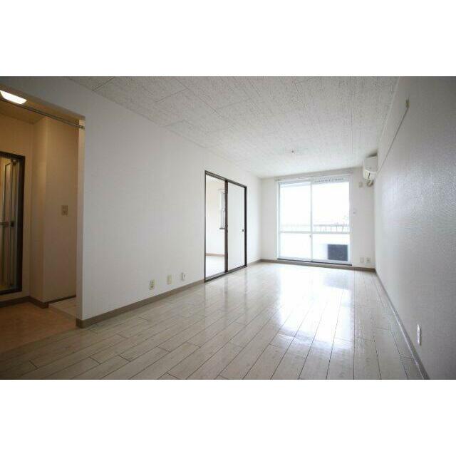 リビングです（2階同タイプ）