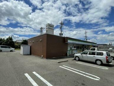 ファミリーマート鵜沼三ツ池町店