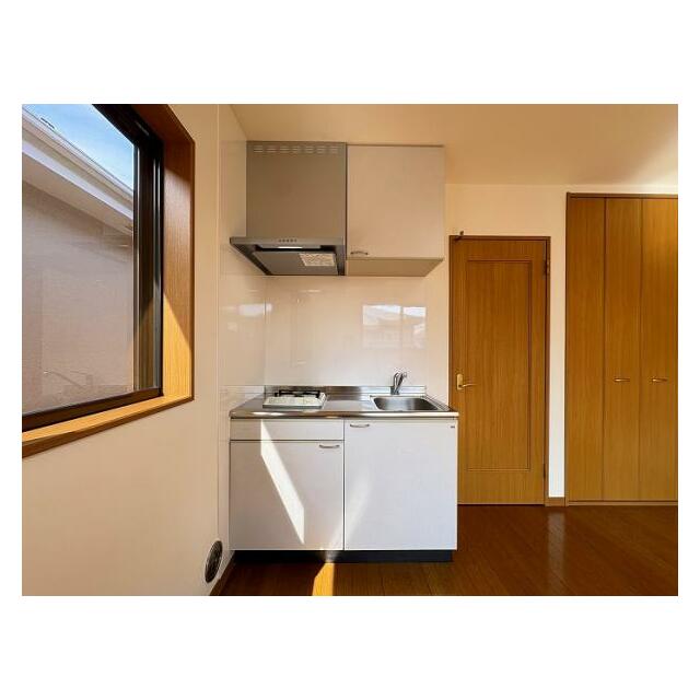 2階洋室8帖　キッチン