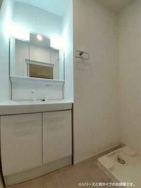 スペースが確保できる洗面所です