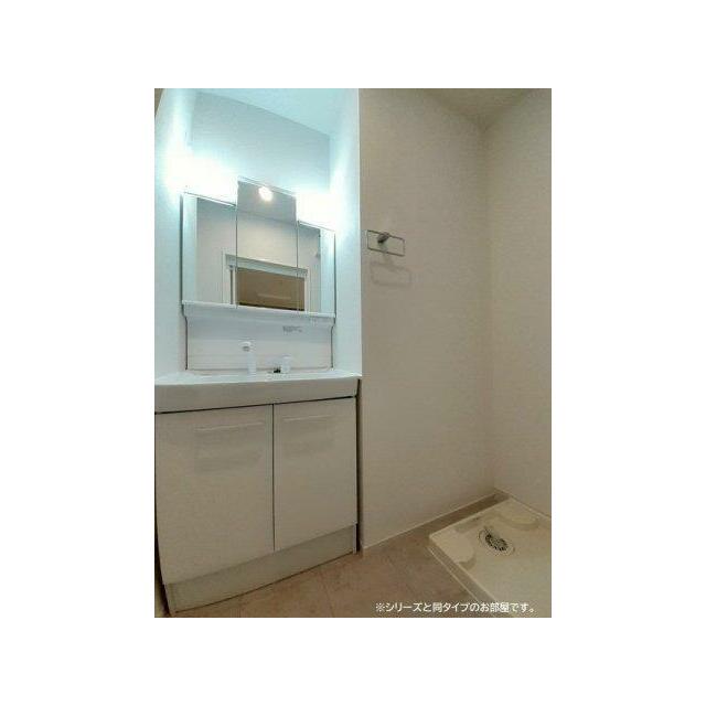 スペースが確保できる洗面所です