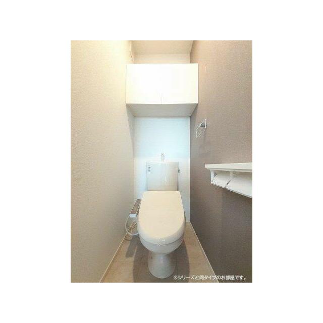 清潔感のあるトイレです