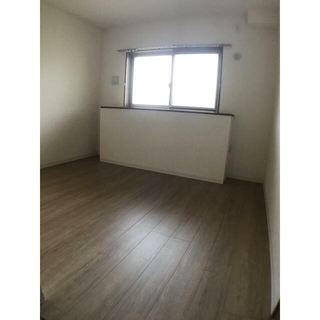 洋室（玄関側）