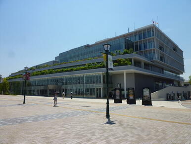 大和市立図書館