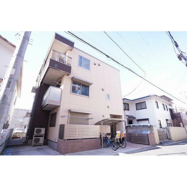 【灯】大宮駅徒歩１５分に建つマンションです！！屋根付き駐輪場・ゴミストッカーがございます。♪インタ…