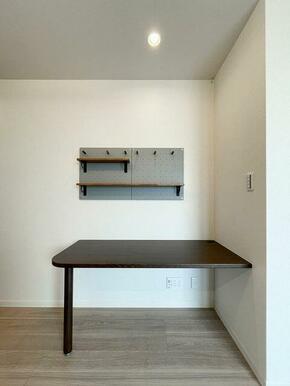 リビングにワークスペース設置