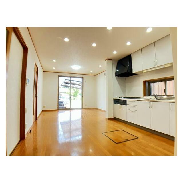 「LDK」 広々使えるLDKです。