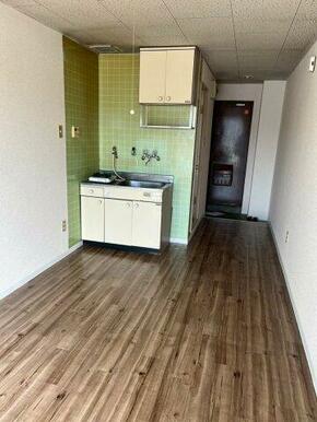 広くて明るい寝室