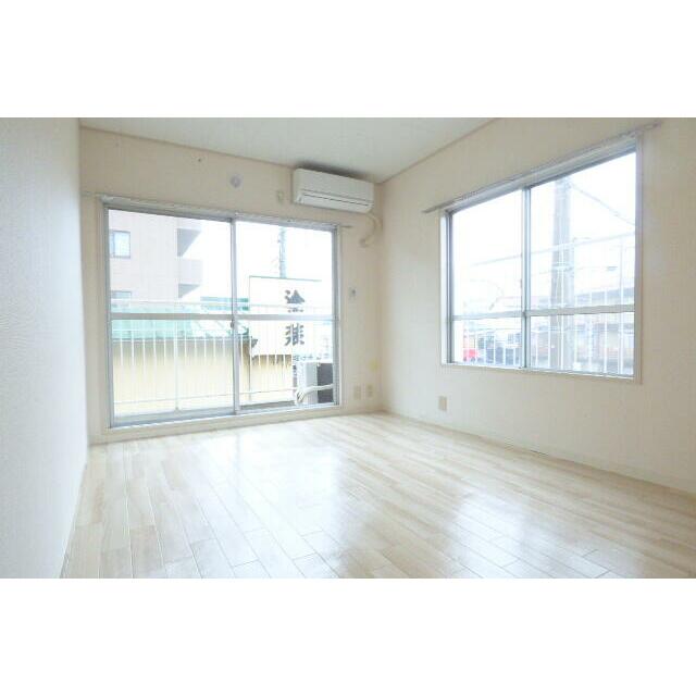 ★２面採光で明るい室内です★