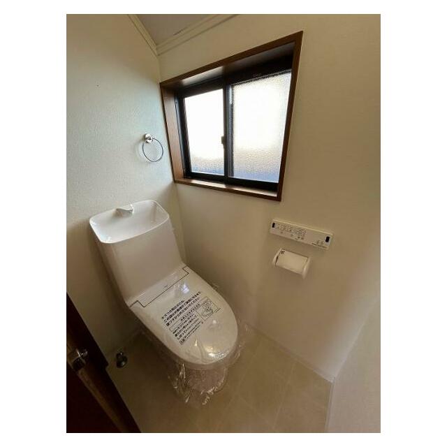 トイレ新品交換済み