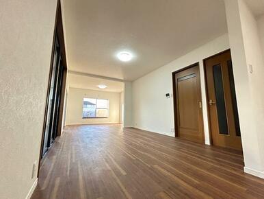 リビング約24帖、別角度から