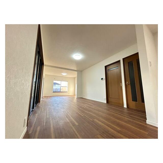 リビング約24帖、別角度から