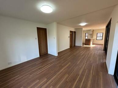 リビング約24帖