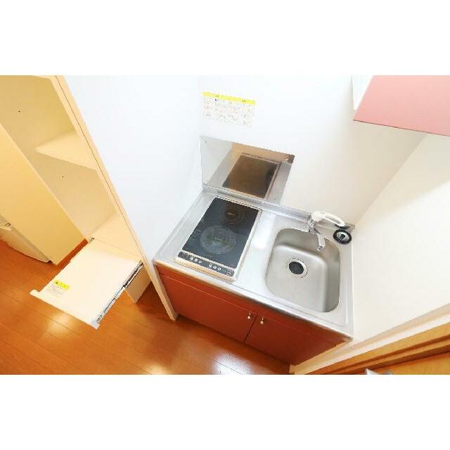 ２口コンロ付きラジエントヒータ※キッチン棚が多く収納に便利