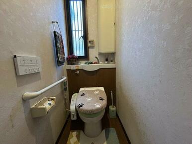 各階にトイレがございます。