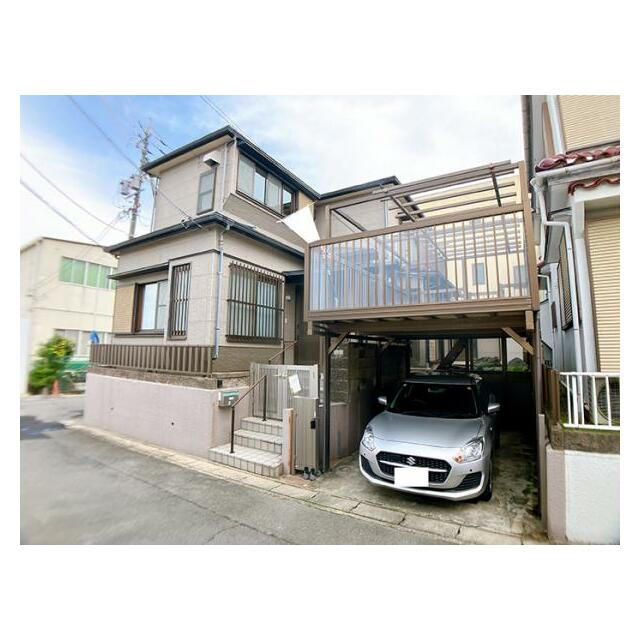 コンパクトカーを駐車した場合の外観写真