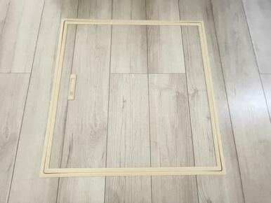 お漬物を漬けたり鍋などの季節物もしまっておける便利な床下収納！