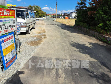 前面道路の様子です（１０月１０日撮影）