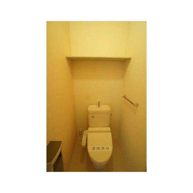 幅広い年齢層から支持されている今や必須アイテムの温水洗浄暖房便座♪冬場も便座が暖かくご使用いただけ…