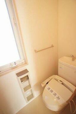 お手洗いはシンプルに！でも洗浄機能は欠かせませんよね！