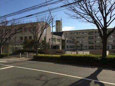 星陵台中学校
